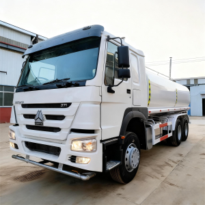 Sinotruk HOWO 371HP 6*4 Water Tank Truck