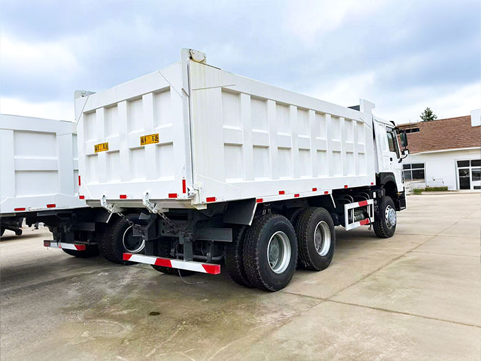 sinotruk howo dump truck