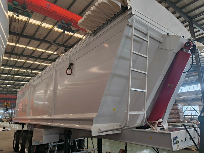 Tri Axle 40CBM Rear Dump Trailer