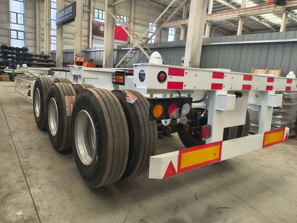 ISO Container Chassis Trailer Manufacturer China technical specification table with three axle heavy duty container skeleton trailer